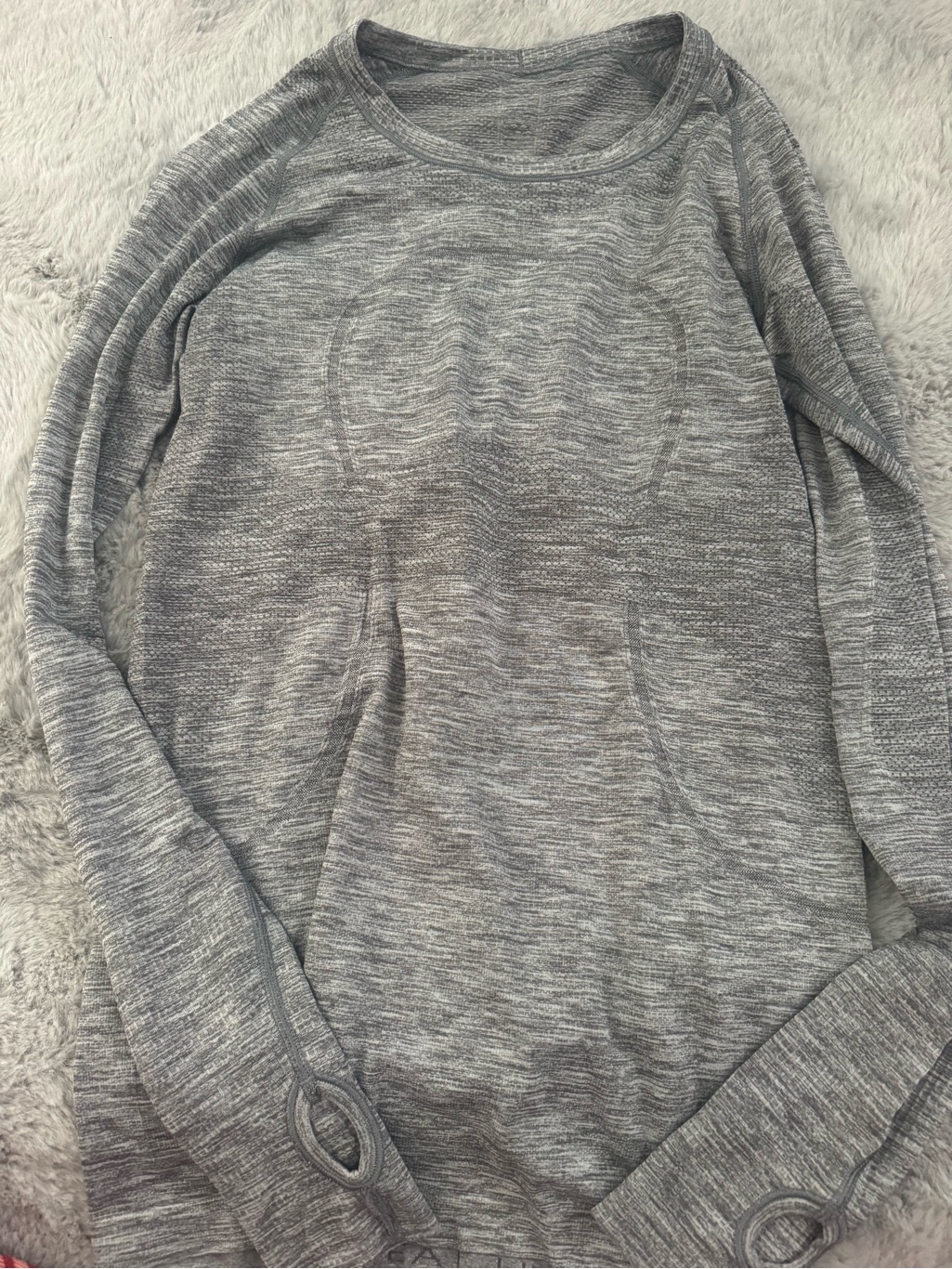 Lululemon Athletica Gray Heather Long Sleeve Crew